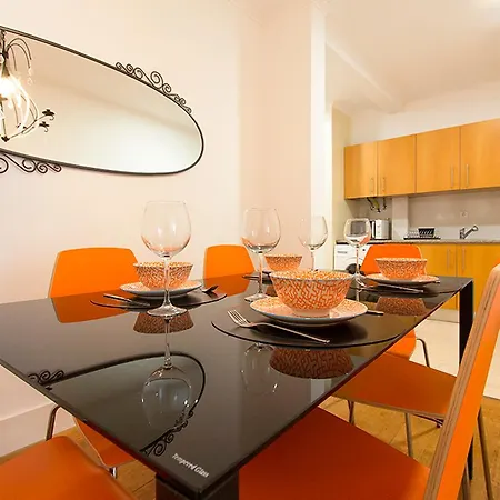 Santana Terrace By Homing *