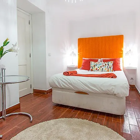 Santana Terrace By Homing *